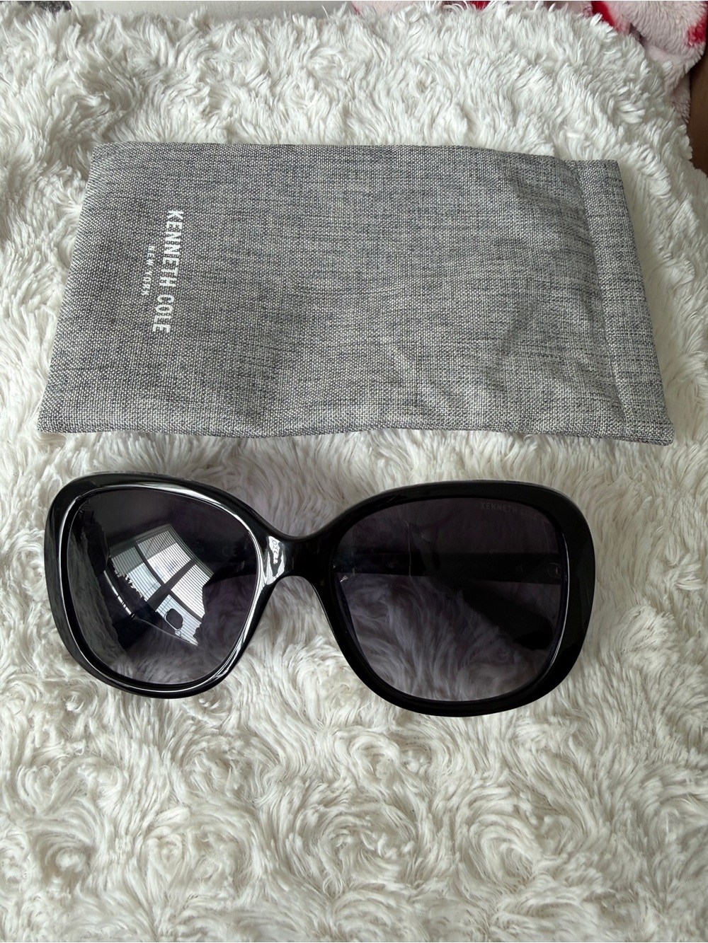 Kenneth Cole Black Oversized Women’s Sunglasses with Gray Pouch